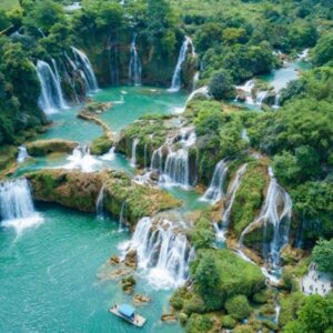 Sapa to Cao Bang Luxury Car - Sapa Private Car