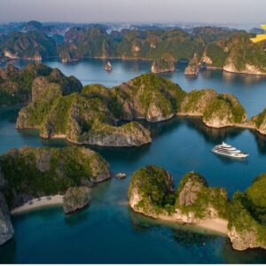 Sapa to Cat Ba Island private car - Sapa Private Car