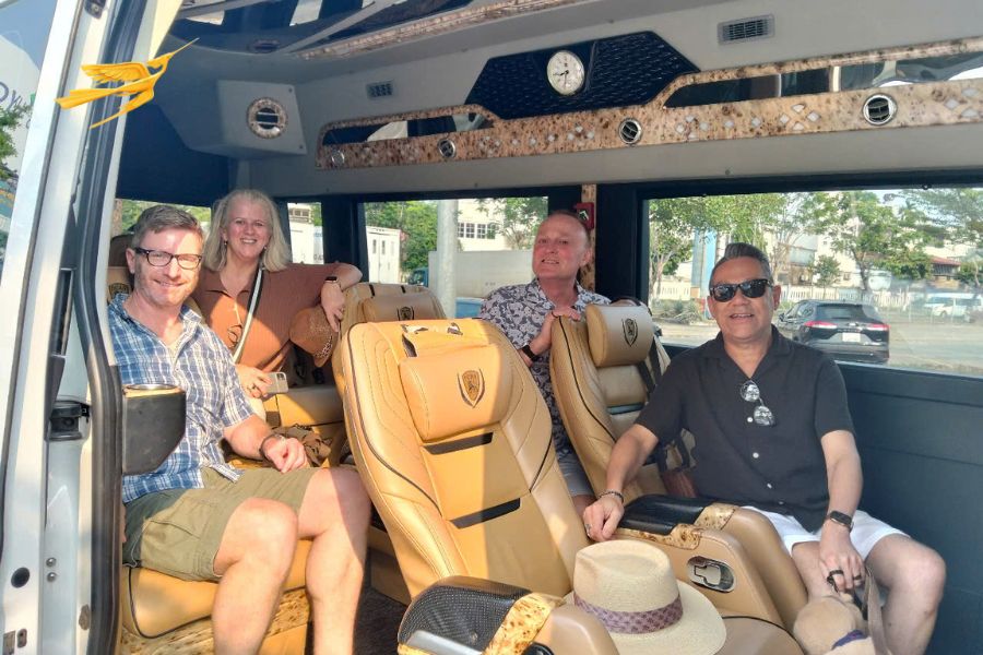 Sapa to Ha Giang Limousine - Sapa Private Car