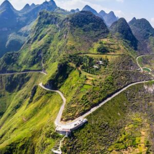 Limousine from Sapa to Ha Giang - Sapa Private Car