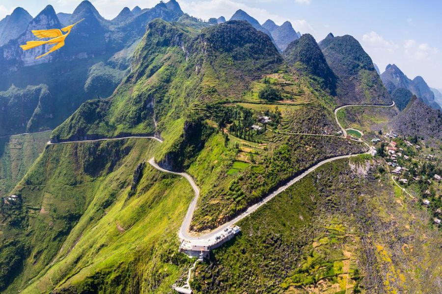 Limousine from Sapa to Ha Giang - Sapa Private Car