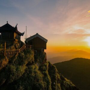Sapa To Yen Tu By Limousine - Sapa Private Car