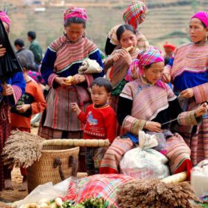 Sapa To Bac Ha Market By Private Car Transfer - Sapa Private Car