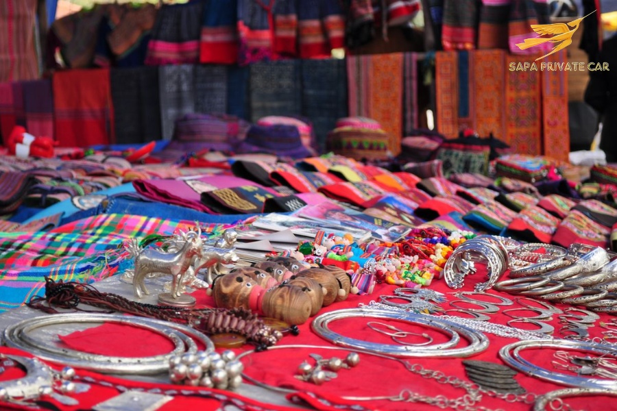 Private Car From Sapa To Bac Ha Market - Sapa Private Car